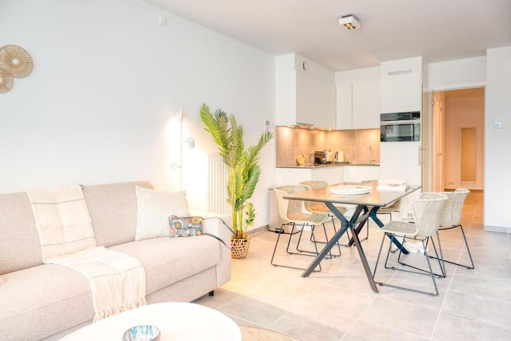 Apartment 5-guest Retreat Steps From